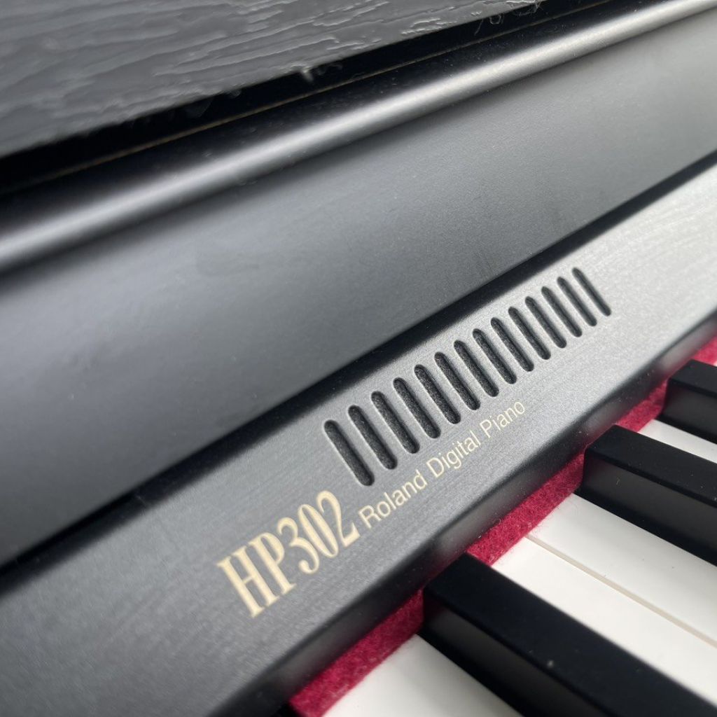 Đàn Piano Điện Roland HP302 - Qua Sử Dụng - Việt Music