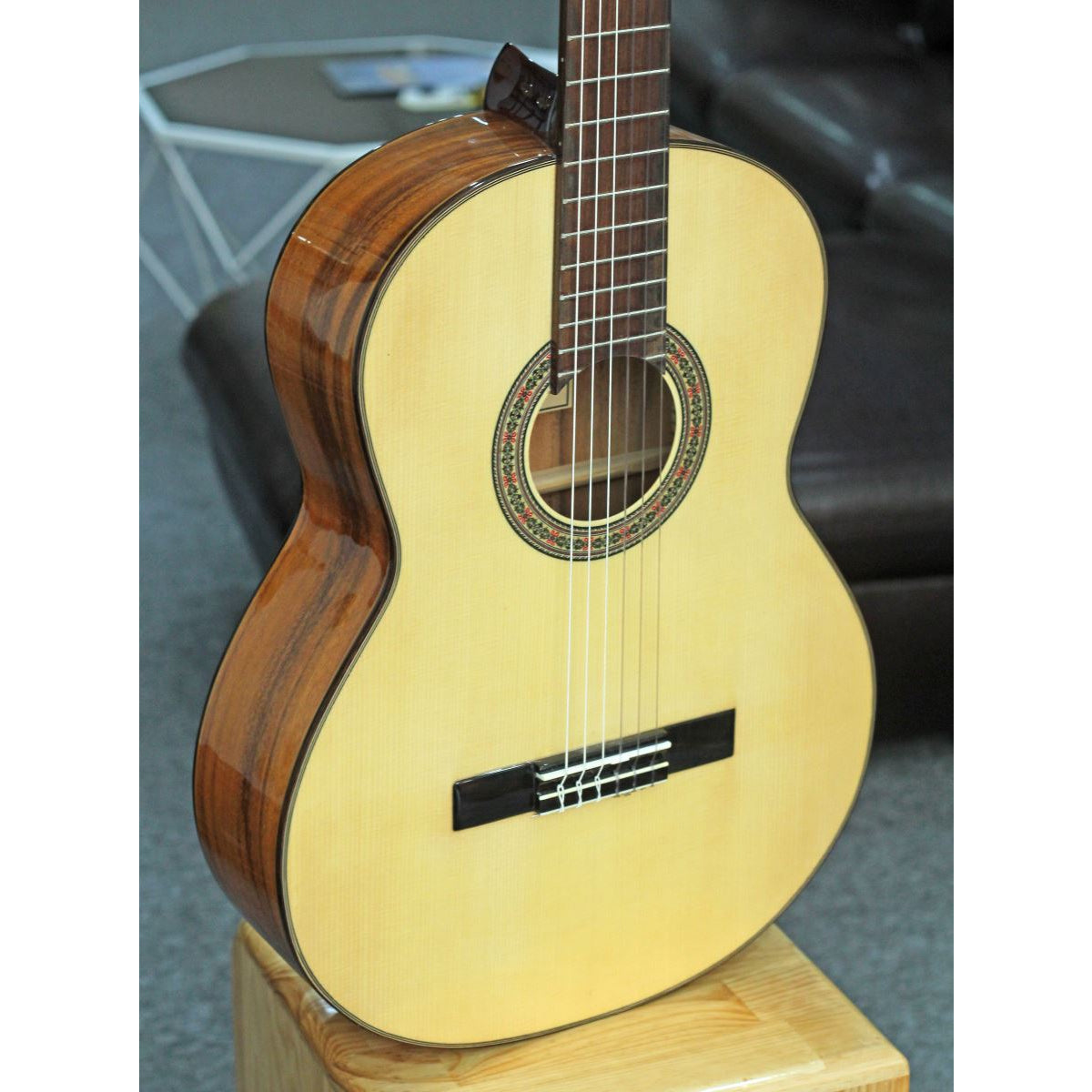 Đàn Guitar Ba Đờn C550C Classic Gỗ Còng - Việt Music