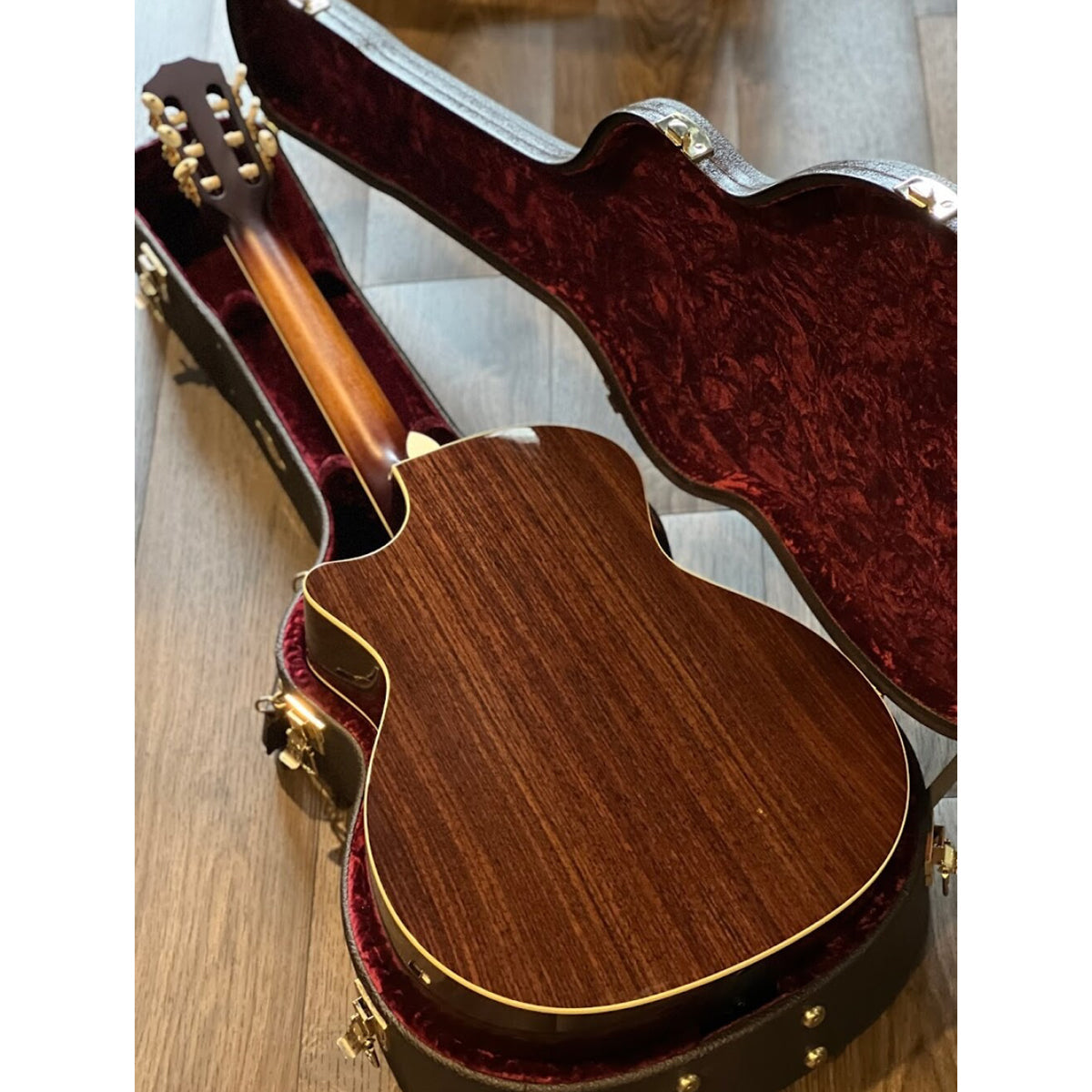 Đàn Guitar Taylor 714CE-N Grand Auditorium Nylon Western Sunburst - Qua Sử Dụng - Việt Music