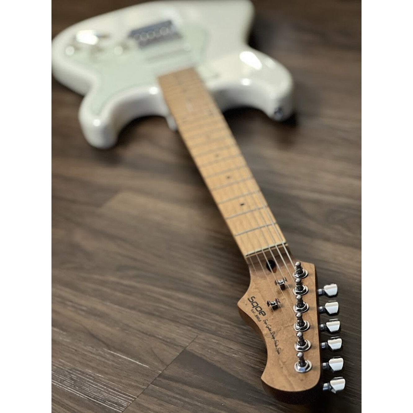 Đàn Guitar Điện Sqoe SEST600 - Việt Music