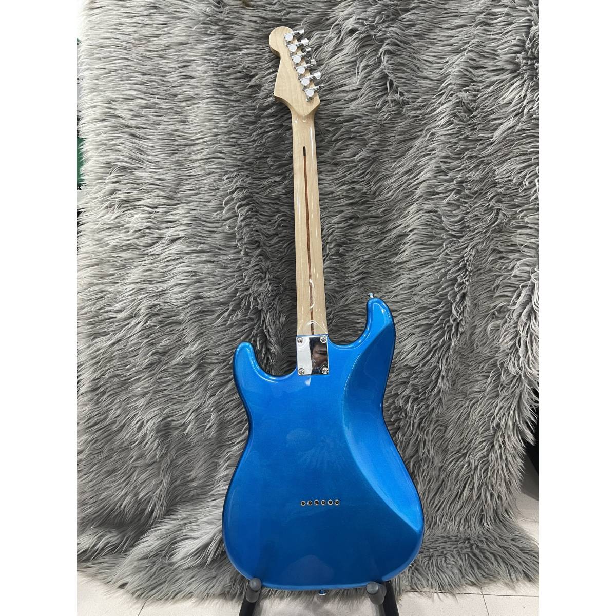 Đàn Guitar Vọng Cổ Điện Stratocaster Logo Fender 04 - Việt Music