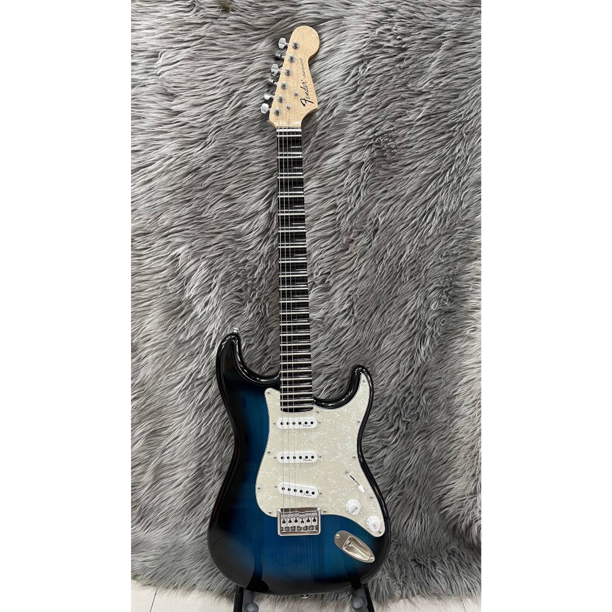 Đàn Guitar Vọng Cổ Điện Stratocaster Logo Fender 05 - Việt Music