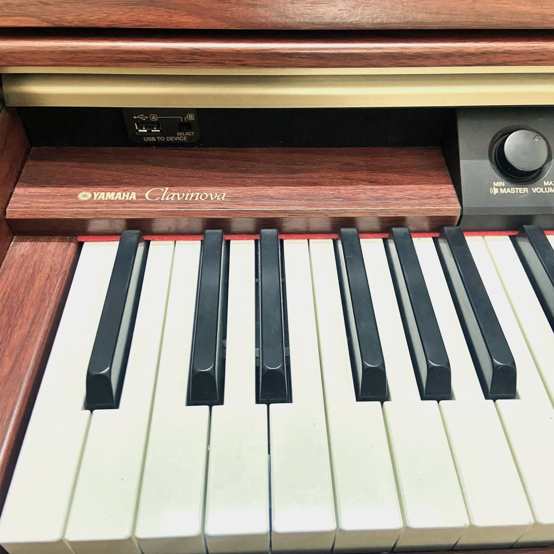 Đàn Piano Điện Yamaha CLP-270 M - Mahogany - Clavinova - Qua Sử Dụng - Việt Music