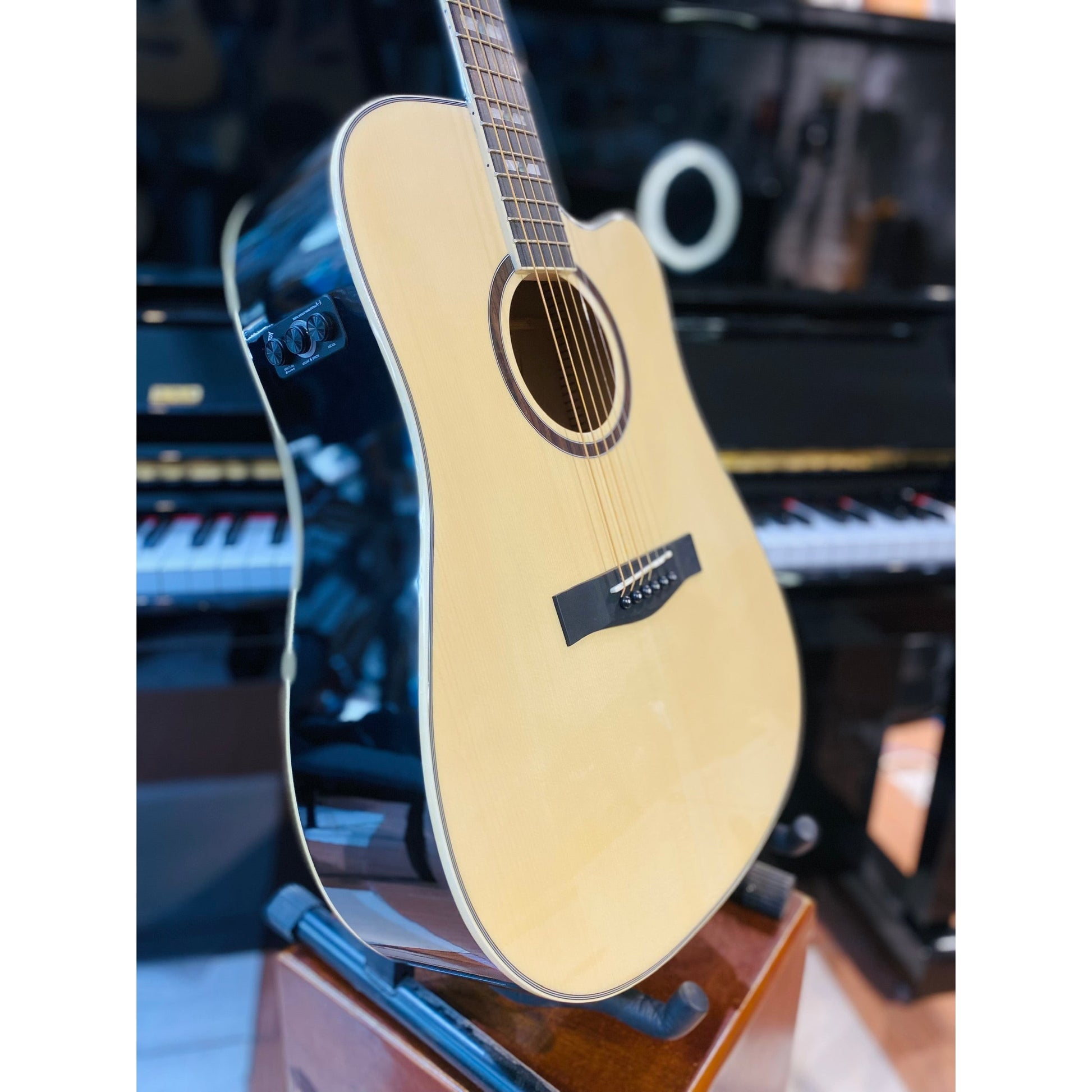 Đàn Guitar Acoustic Sqoe ED29 EQ - Việt Music