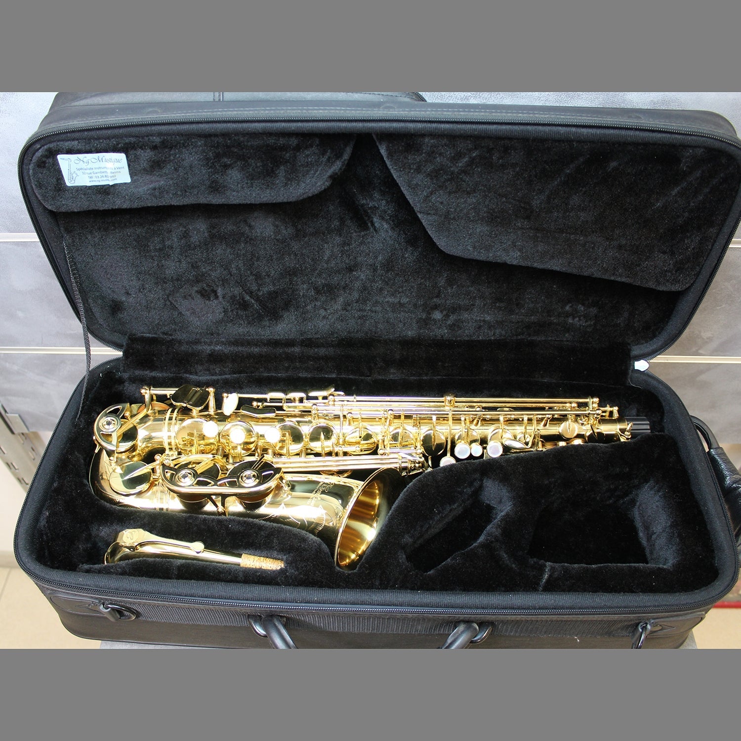 Kèn Saxophone Alto Conn-Selmer CAS280R - Việt Music