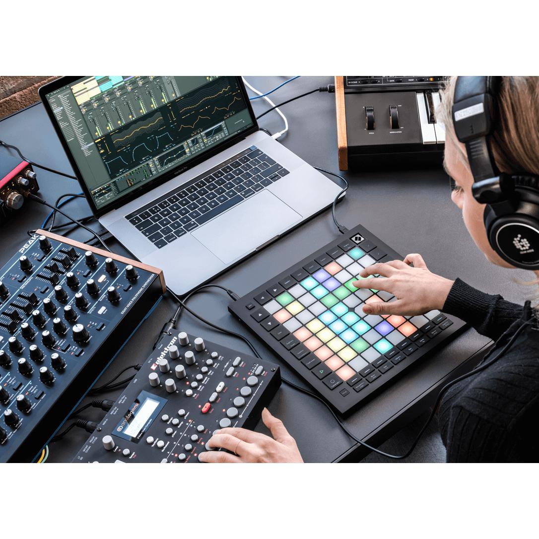 MIDI Pad Controller Novation Launchpad Pro - Việt Music