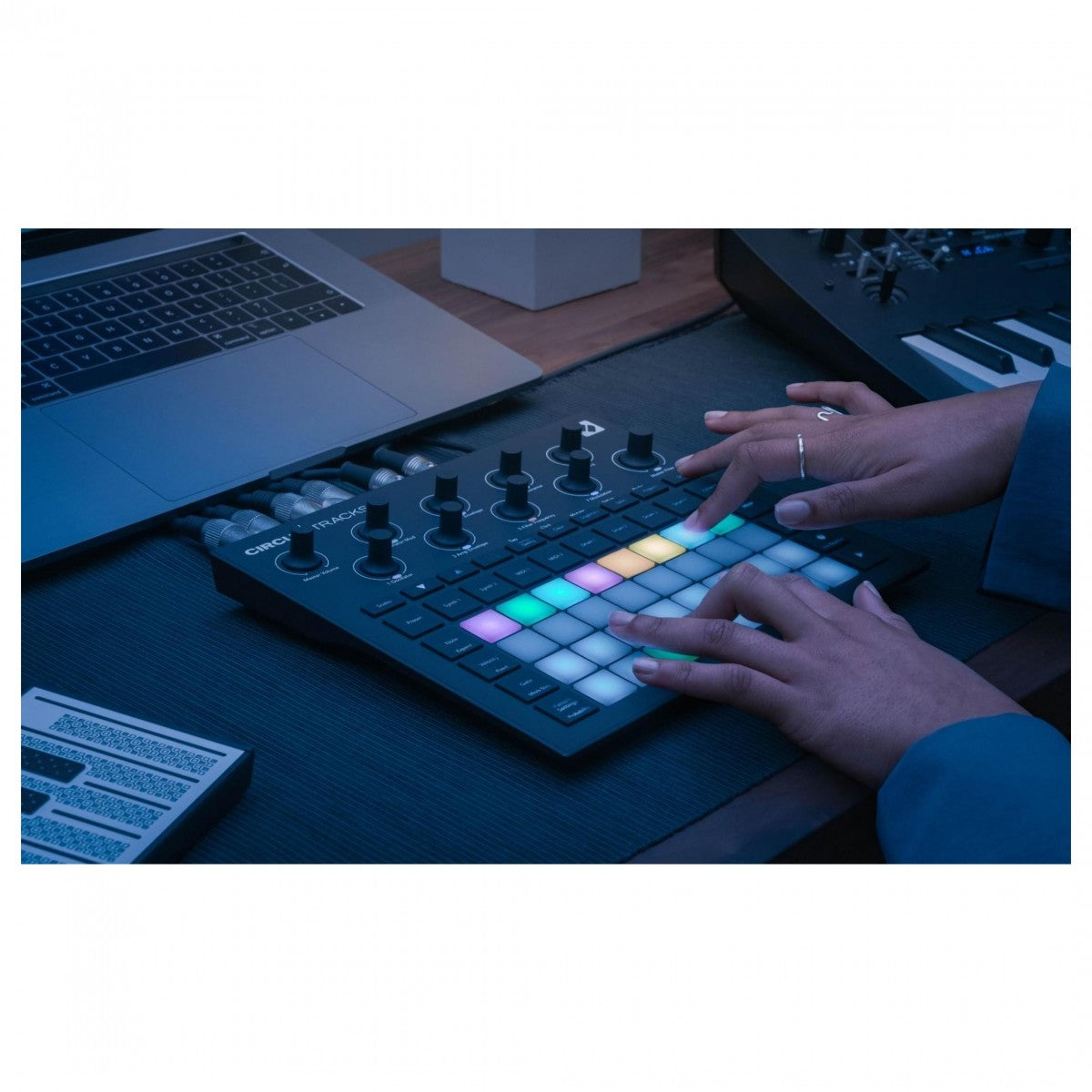 MIDI Pad Novation Circuit Tracks Groovebox - Việt Music